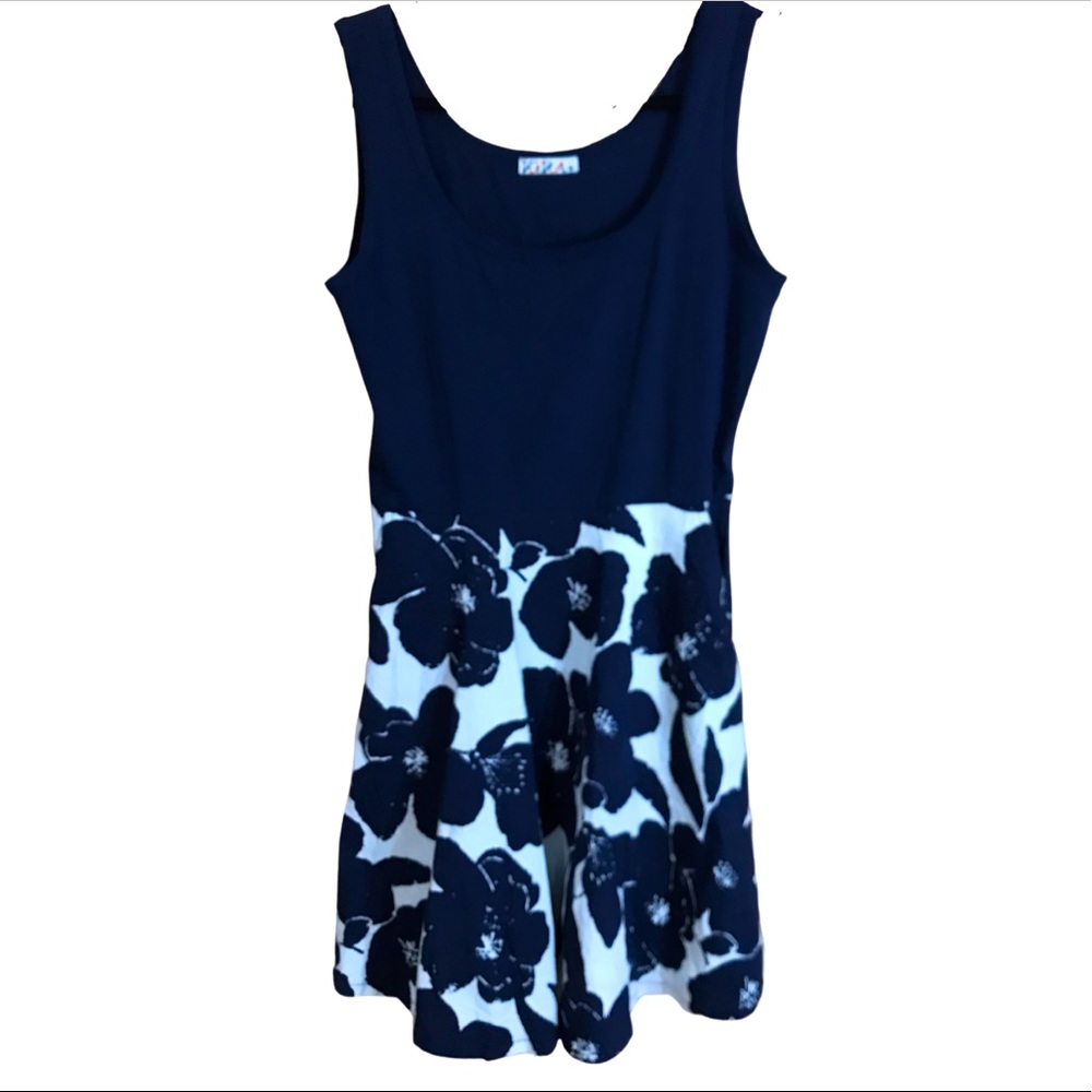 KIRA Blue & White Floral Sundress Size Medium